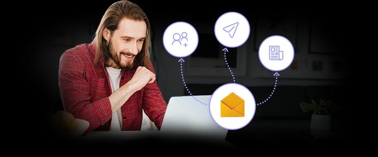 A man sending a email marketing using Elastic Email